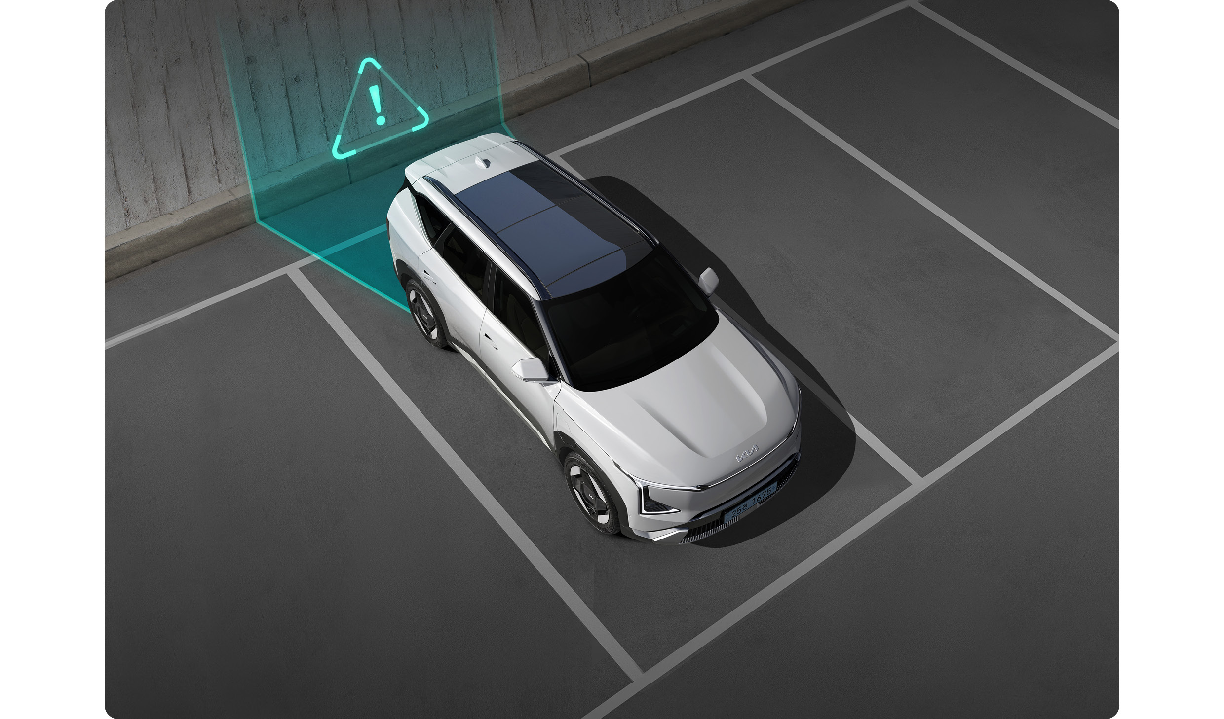 페달 오조작 방지 보조 작동 방식을 소개하는 이미지