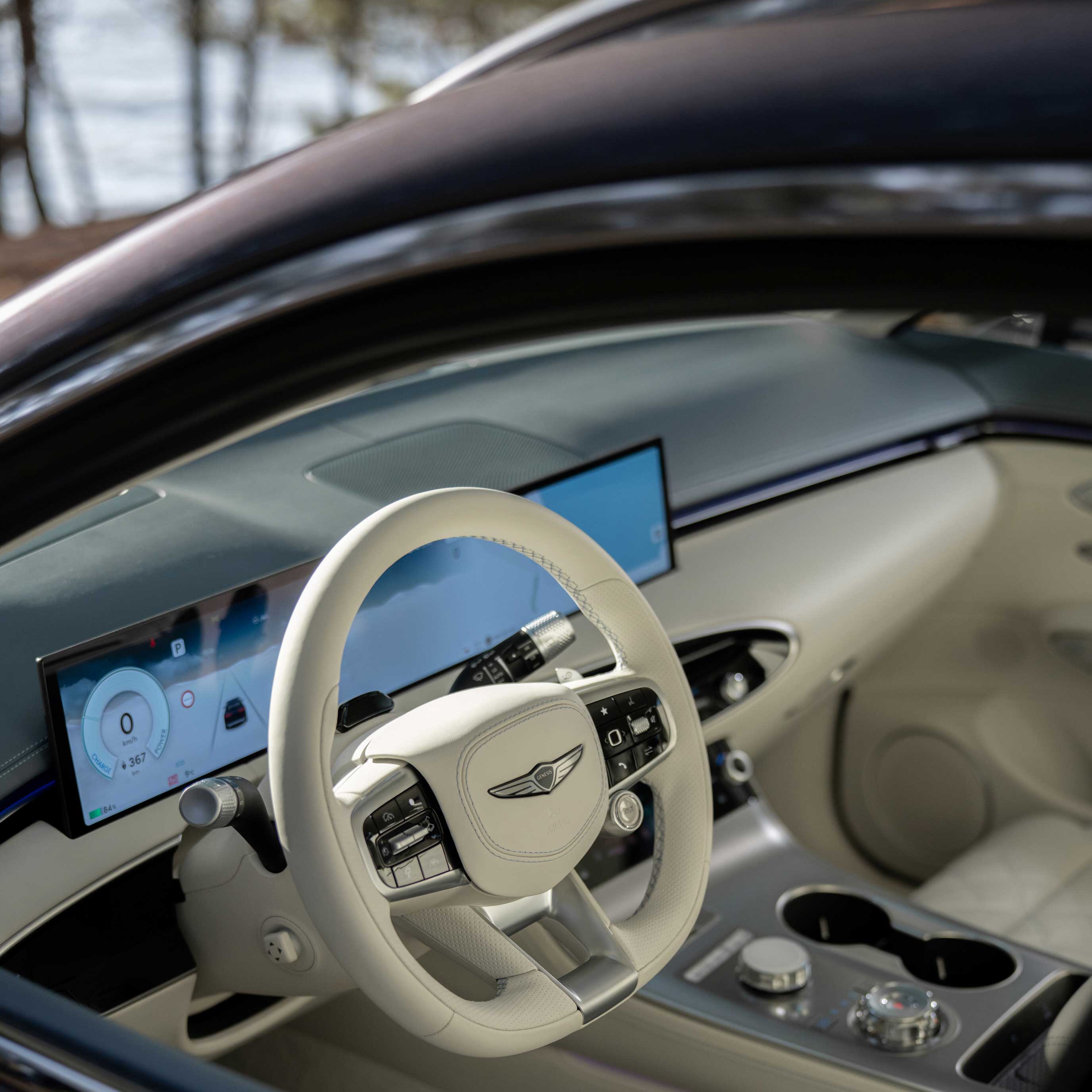 도심 속 GV70 전동화모델_핸들