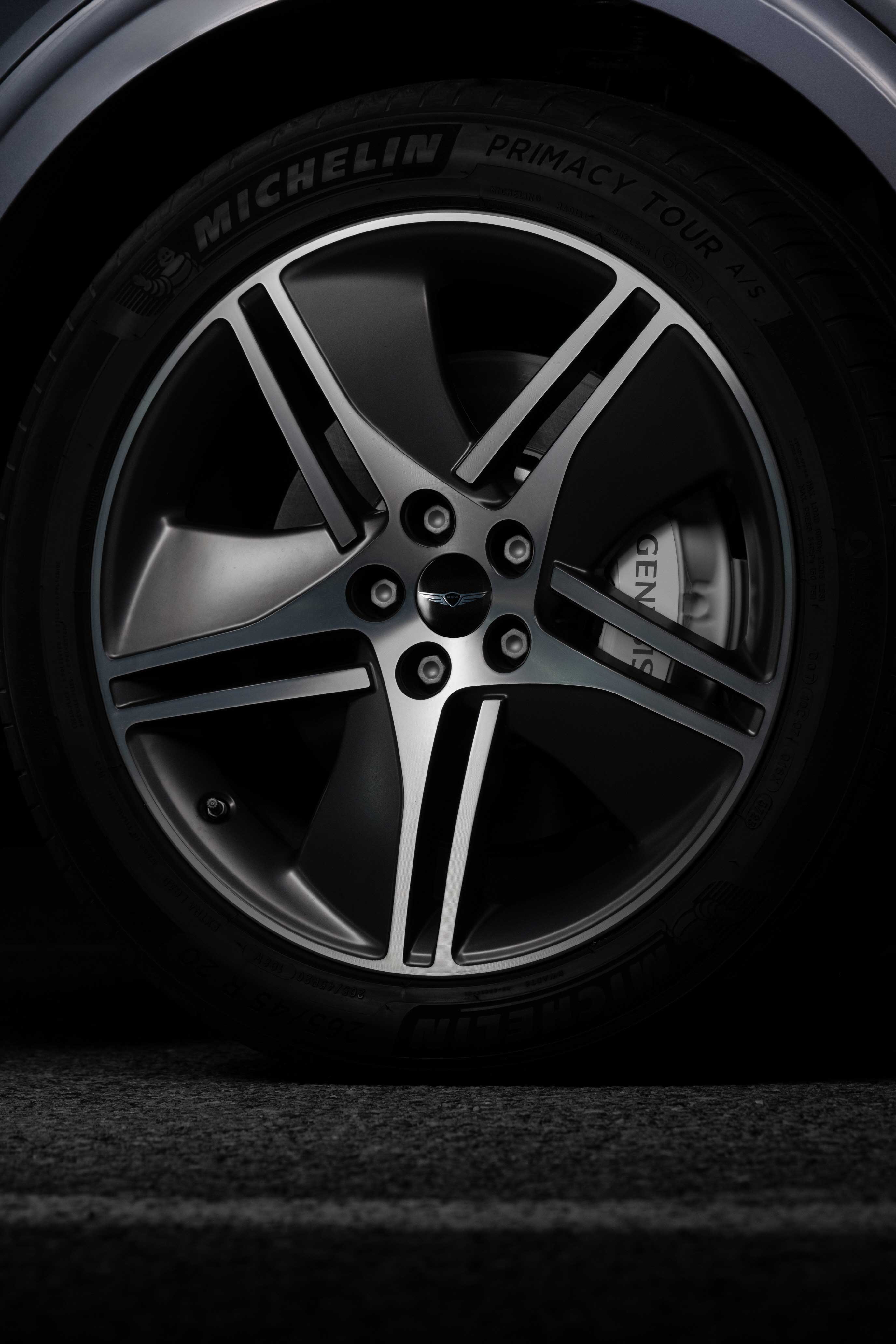 도심 속 GV70 전동화모델_휠