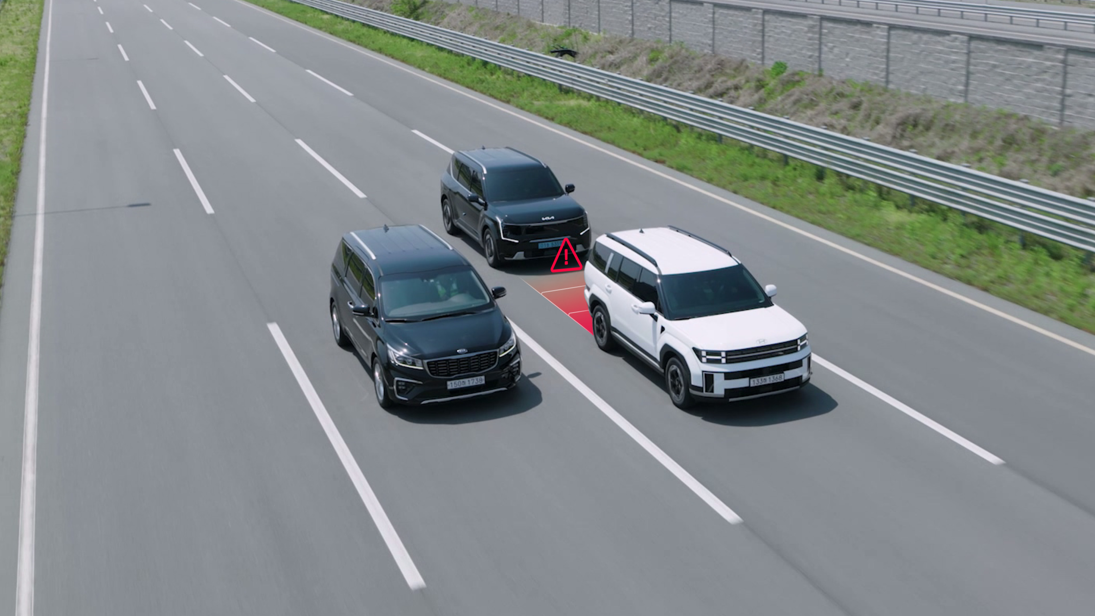 현대모비스 능동형 후방 안전 제어 기술이 작동 중인 모습