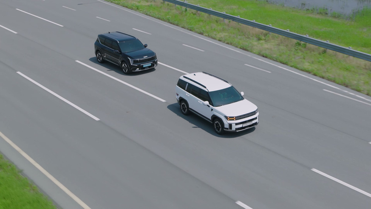 현대모비스 능동형 후방 안전 제어 기술이 작동 중인 모습