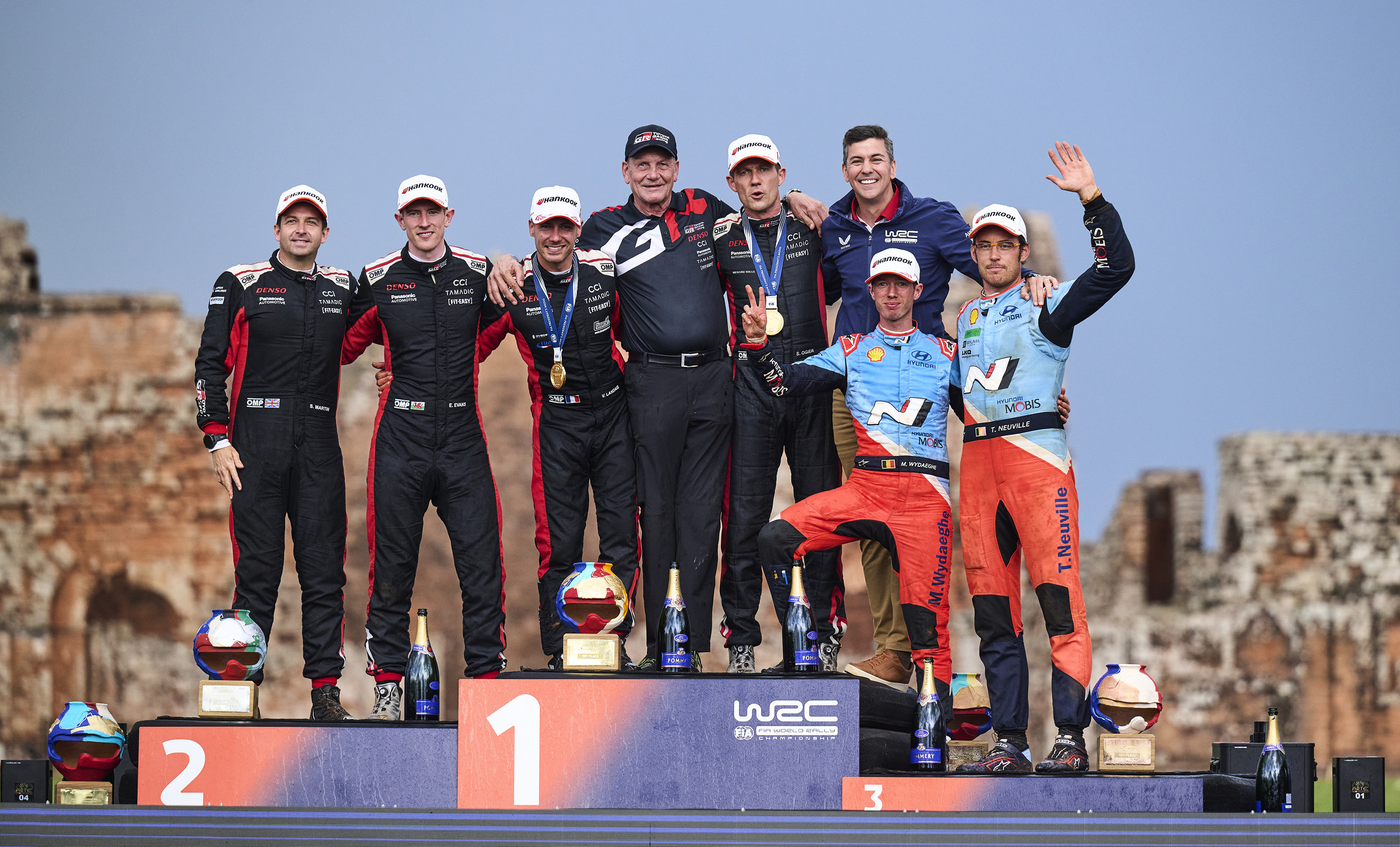 WRC 시상대의 모습