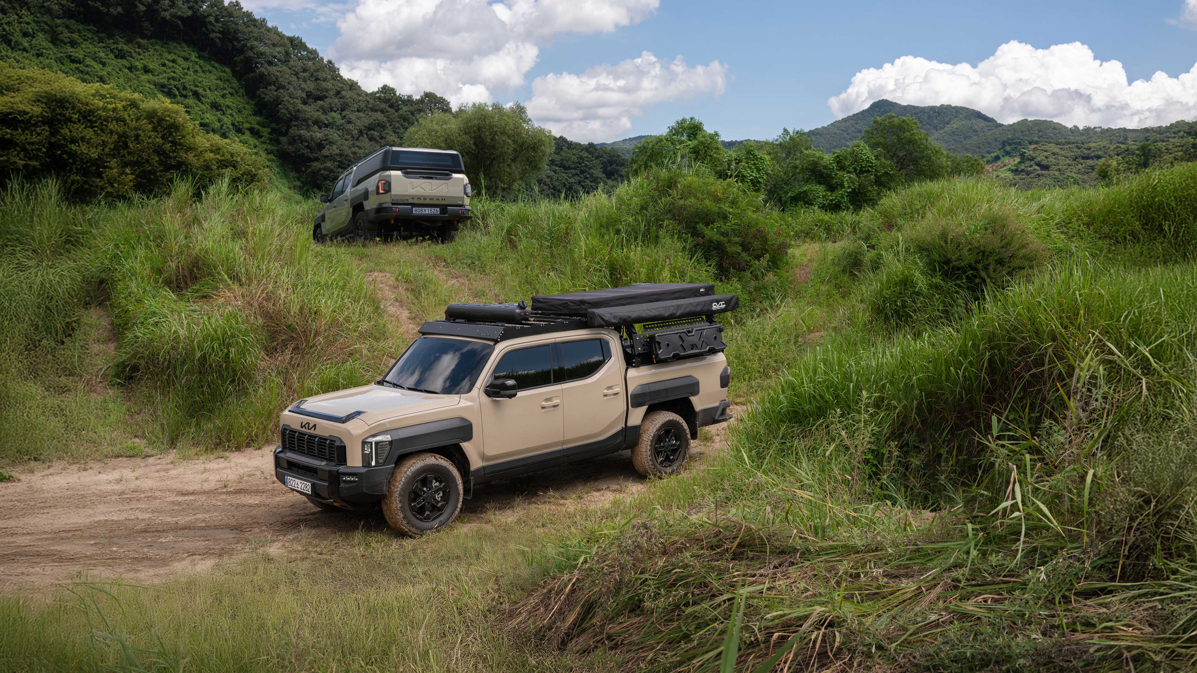 충주에서 더 기아 타스만_운전석 전측면