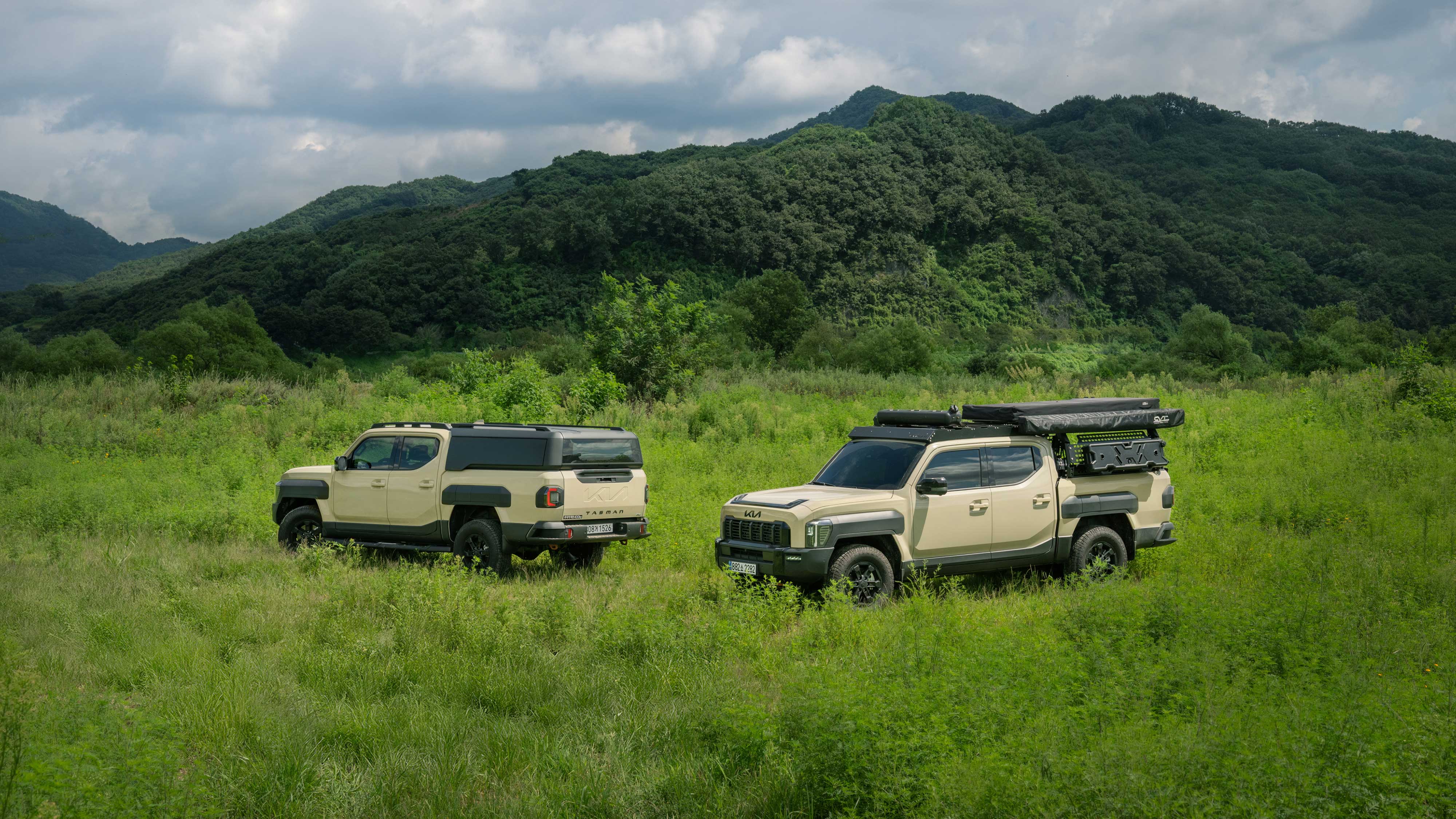 충주에서 더 기아 타스만_측면 _2대