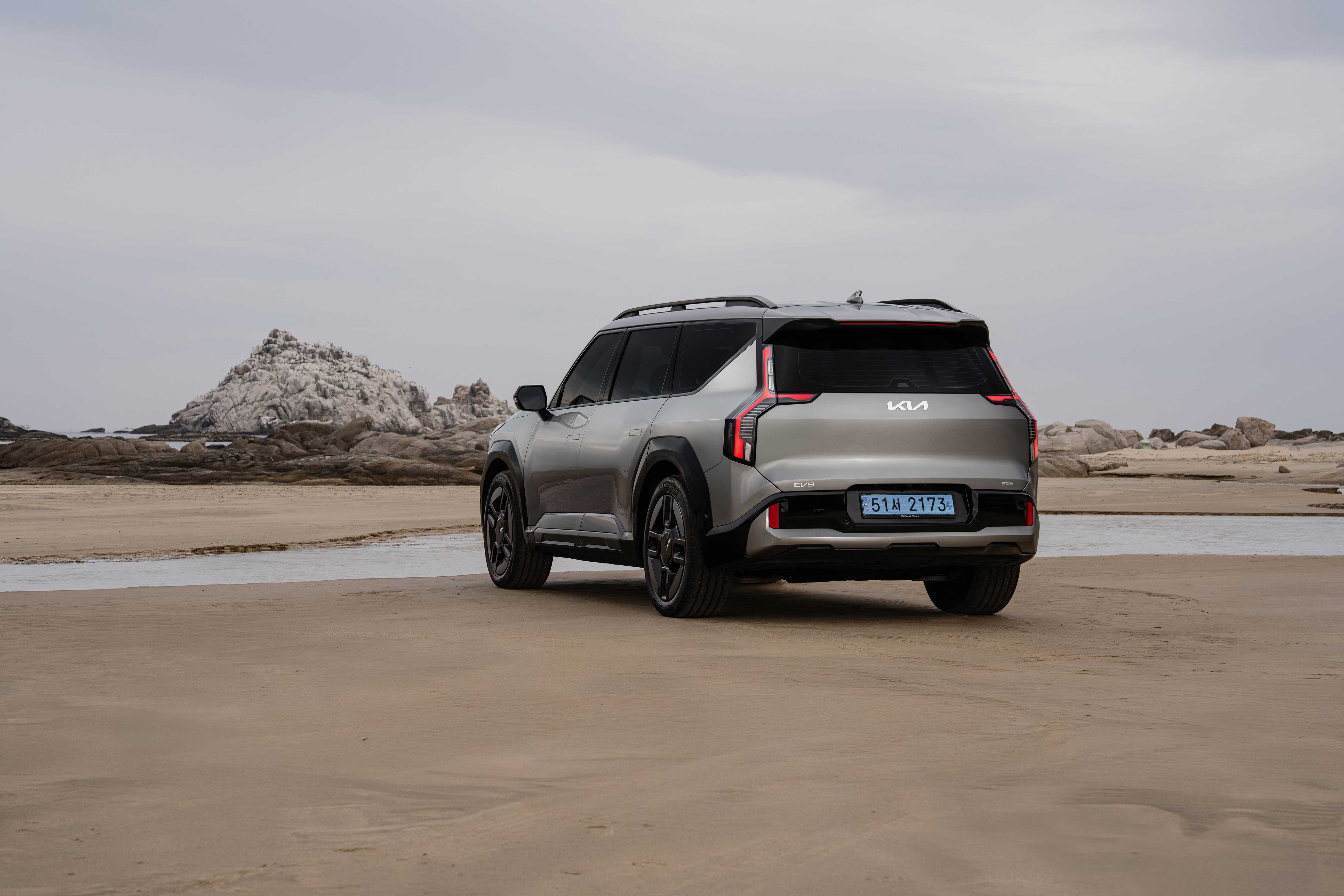 속초에서 EV9 GT-Line_후측면