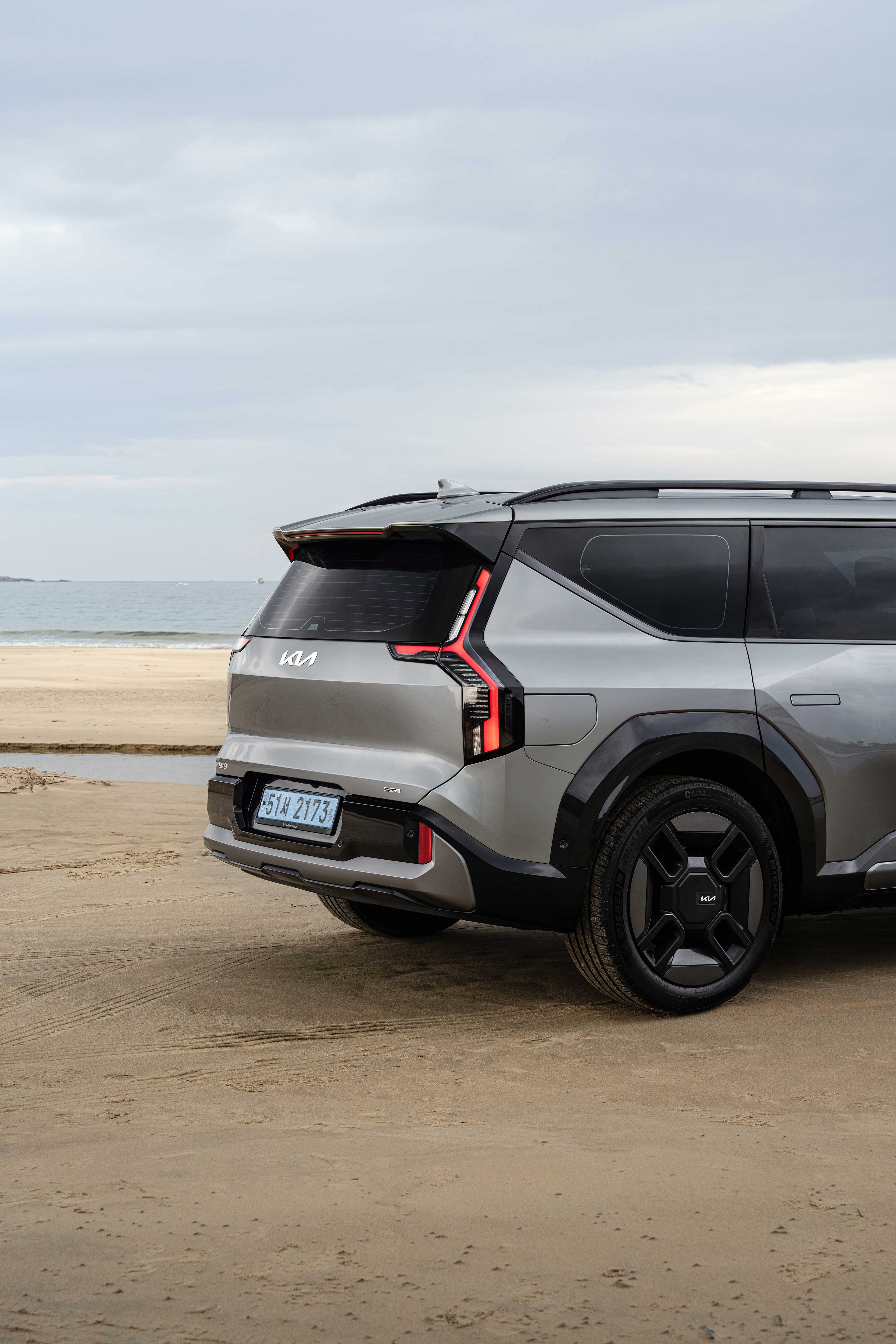 속초에서 EV9 GT-Line_후면부