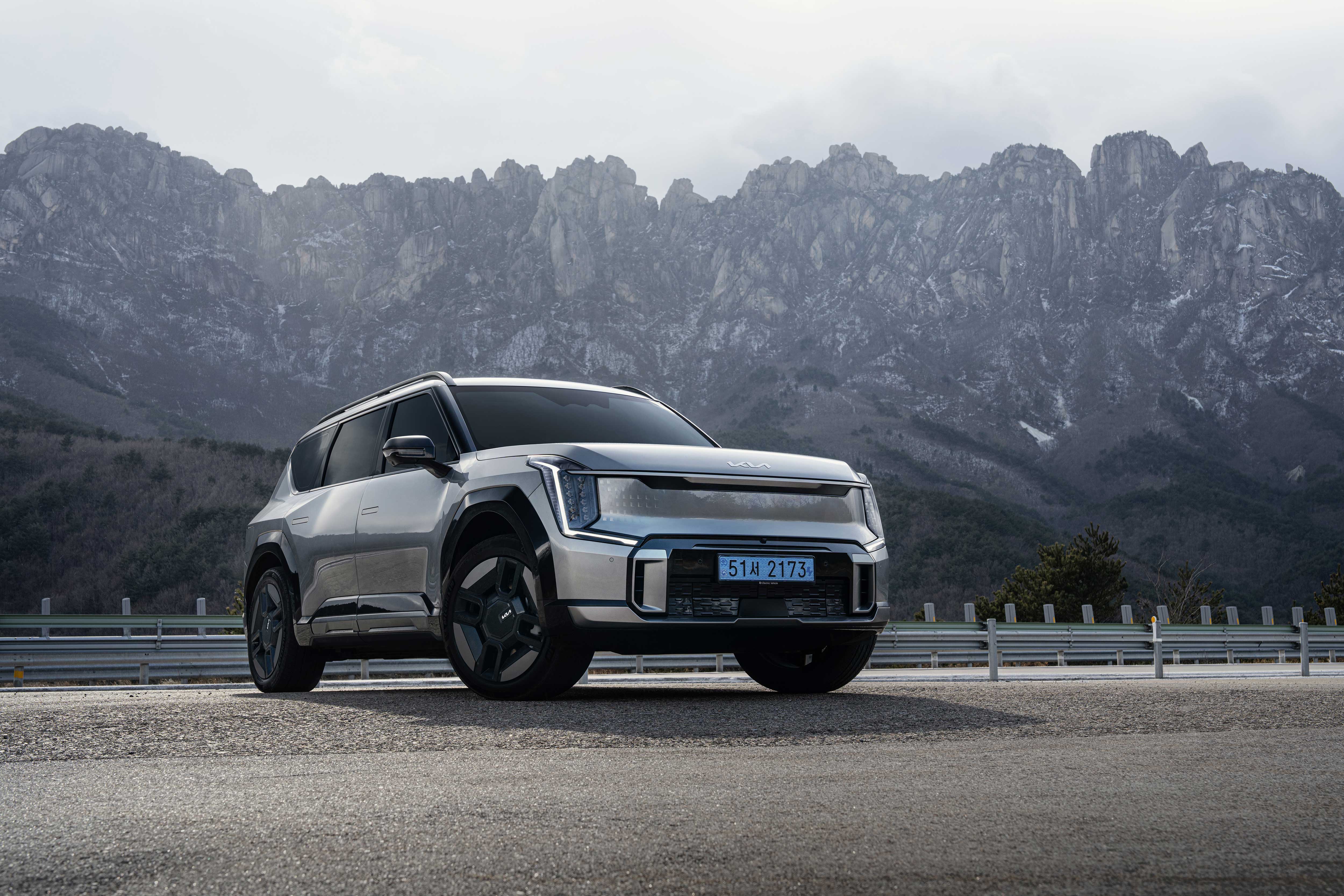 겨울, EV9 GT-Line_전측면2