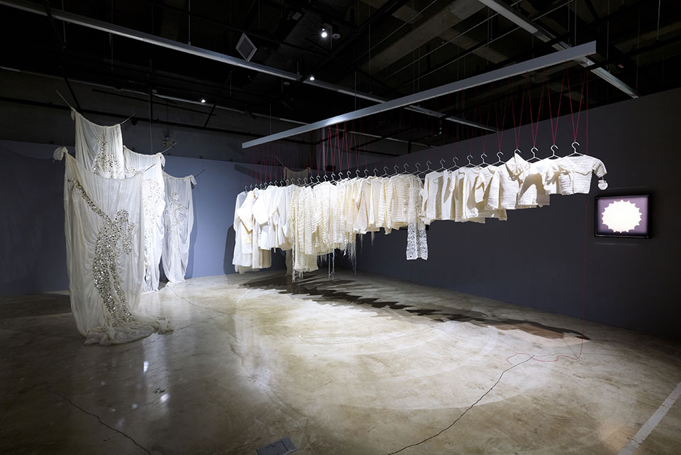 Somi Ko, People of One, Continuum, 2025, installation view in Hyundai Translocal Series: Entangled and Woven, Cheongju Craft Biennale 2025 © Cheongju Craft Biennale Organizing Committee, photo by Wooil Kim