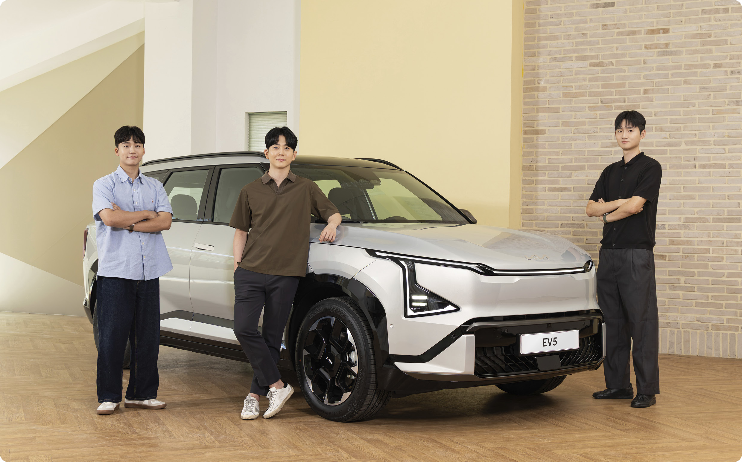 기아 EV5를 개발한 PM 연구원과 상품 개발자의 모습