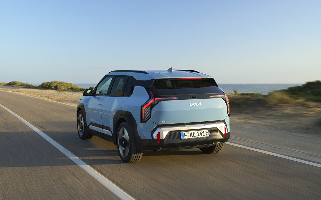 기아 EV3 뒷모습