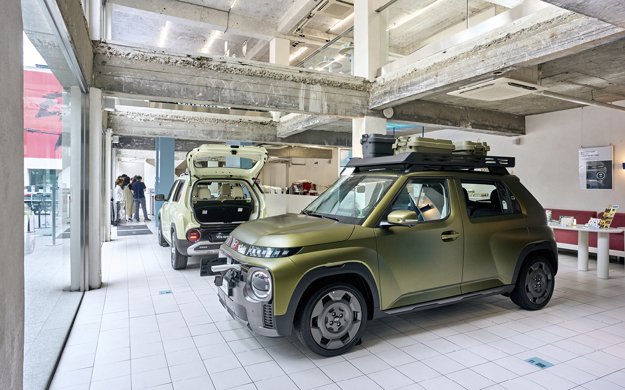 캐스퍼 취향 충전소에 전시된 캐스퍼의 모습