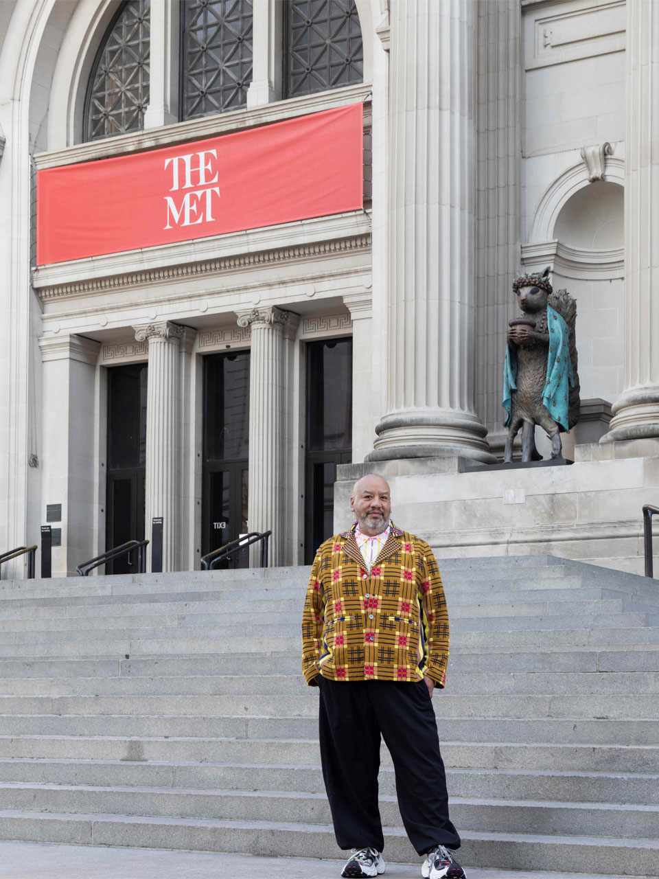 더 제네시스 파사드 커미션, 제프리 깁슨 작가, 사진: Eileen Travell