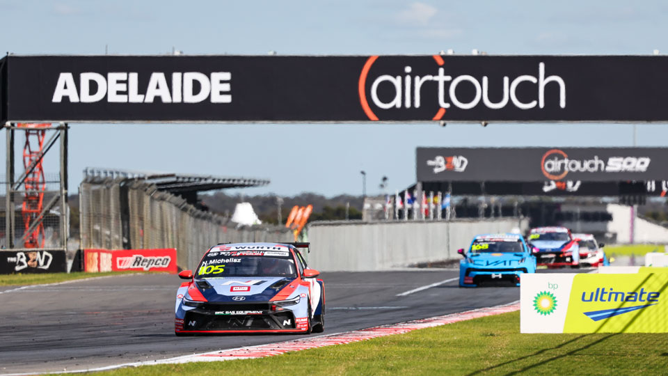 9월 12일(금)~14일(일, 현지시간) 열린 '2025 TCR 월드투어' 5라운드 호주 대회에서 현대자동차 '더 뉴 엘란트라 N TCR(국내명: 더 뉴 아반떼 N TCR)'이 주행하는 모습.2