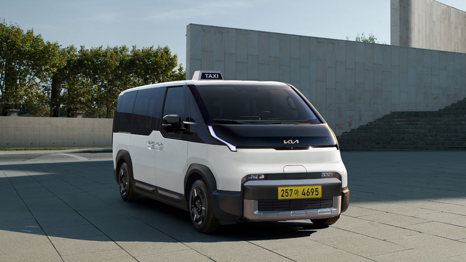 기아, PV5 택시 전용 ‘올인원 디스플레이 2’ 출시-main