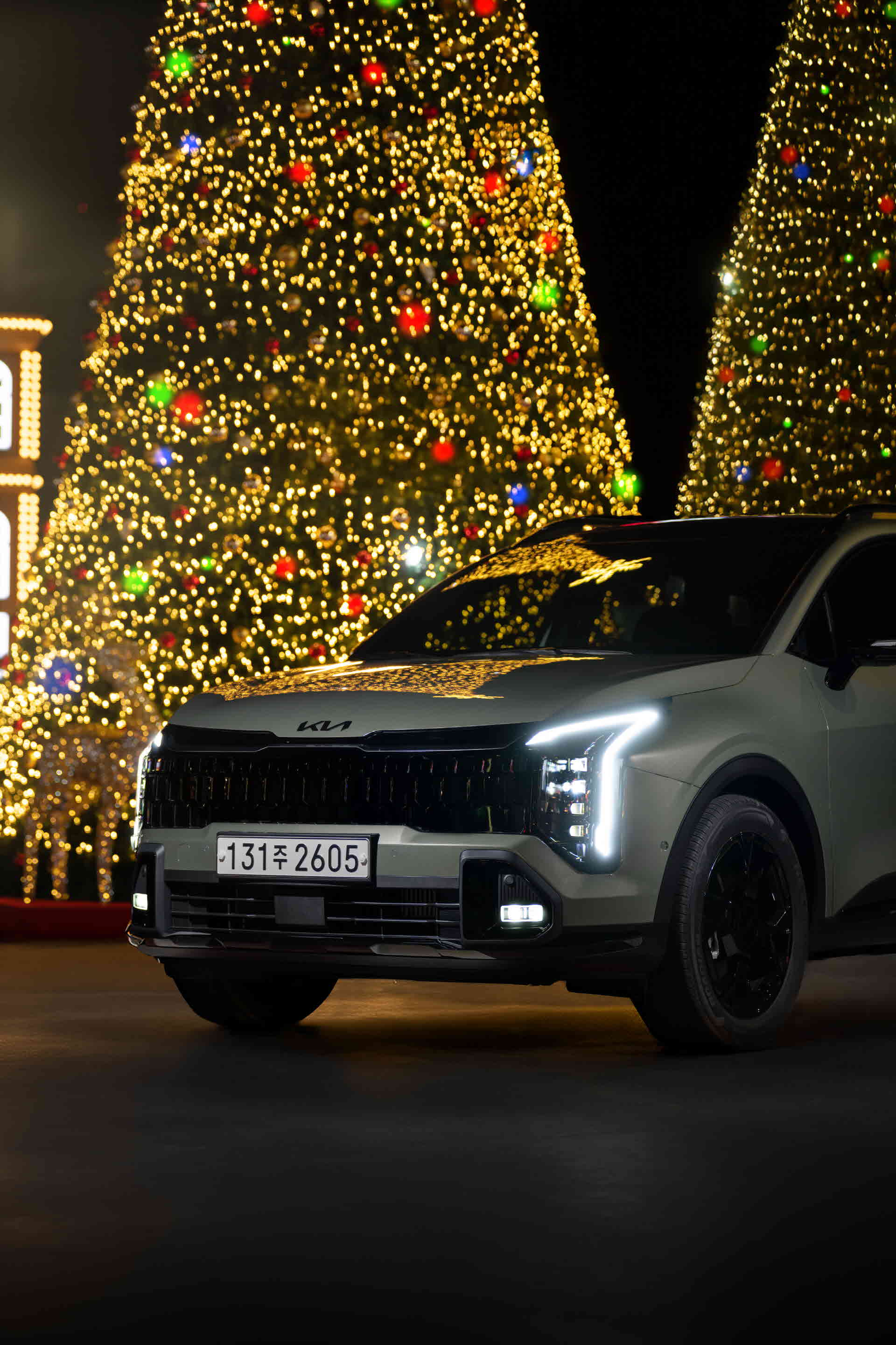 estive lights, starry nights, and the perfect ride for the holiday spirit.