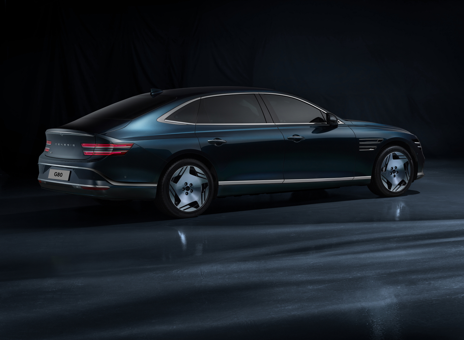 G80 Electrified LWD R Side