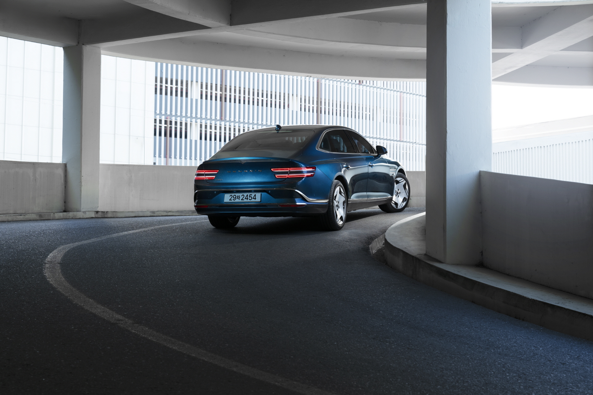 Experience #ElectrifiedG80, where elegance and comfort surround.