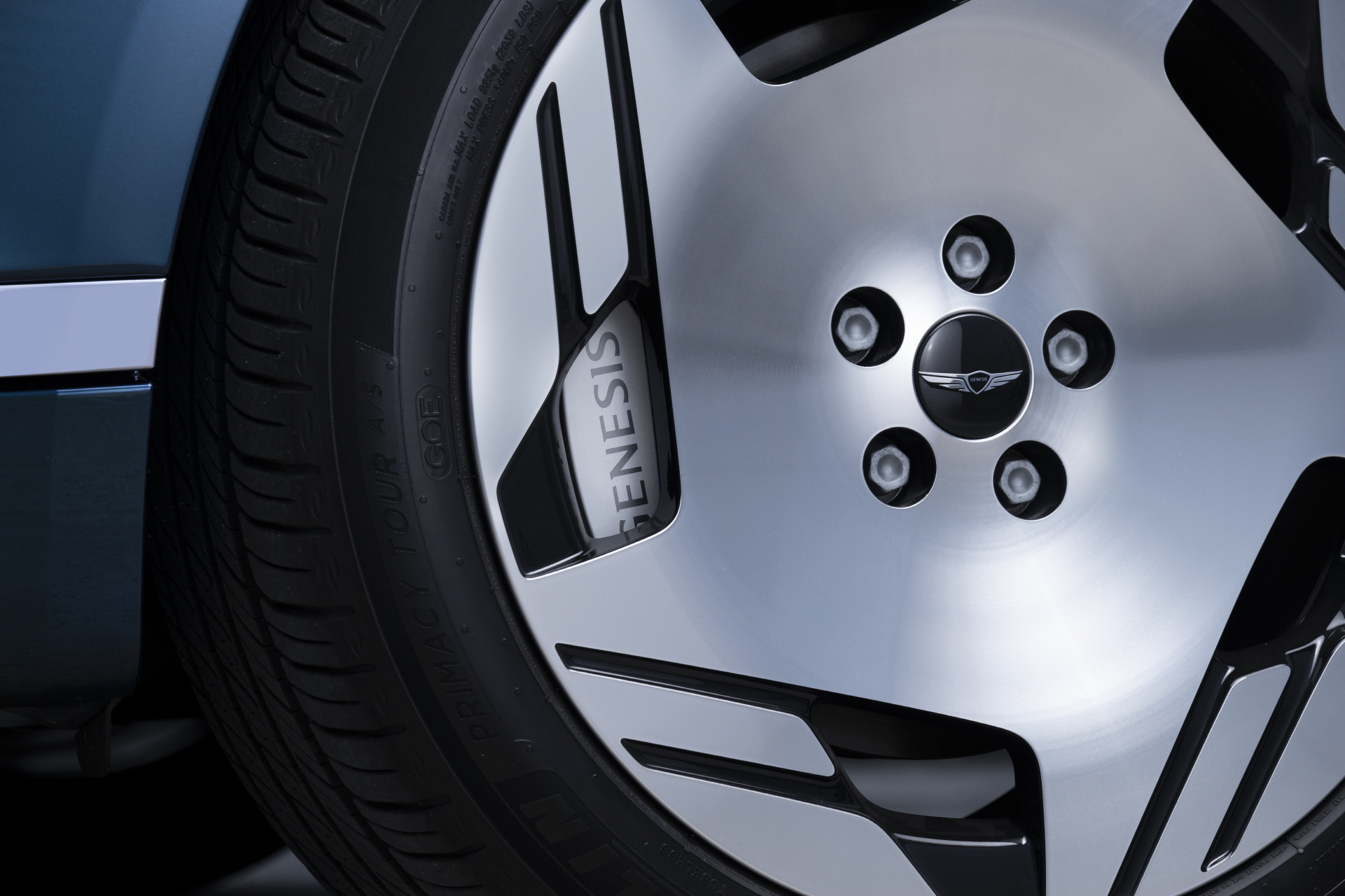 Experience #ElectrifiedG80, where elegance and comfort surround.