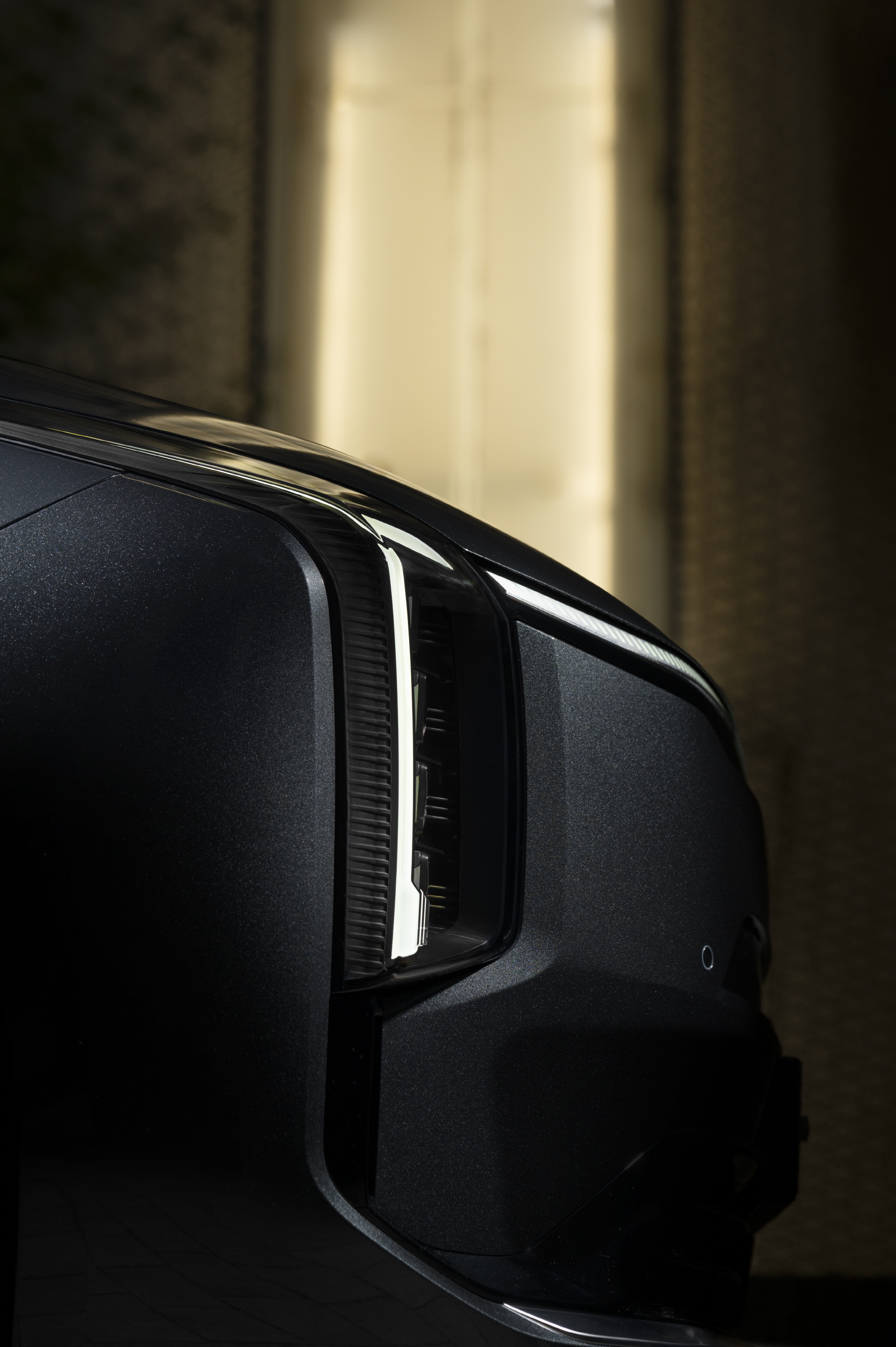 바쁜 일상의 끝, 도심 속 조용히 빛나는 불빛을 바라보며 나만의 시간을 가져보세요_K8 헤드라이트