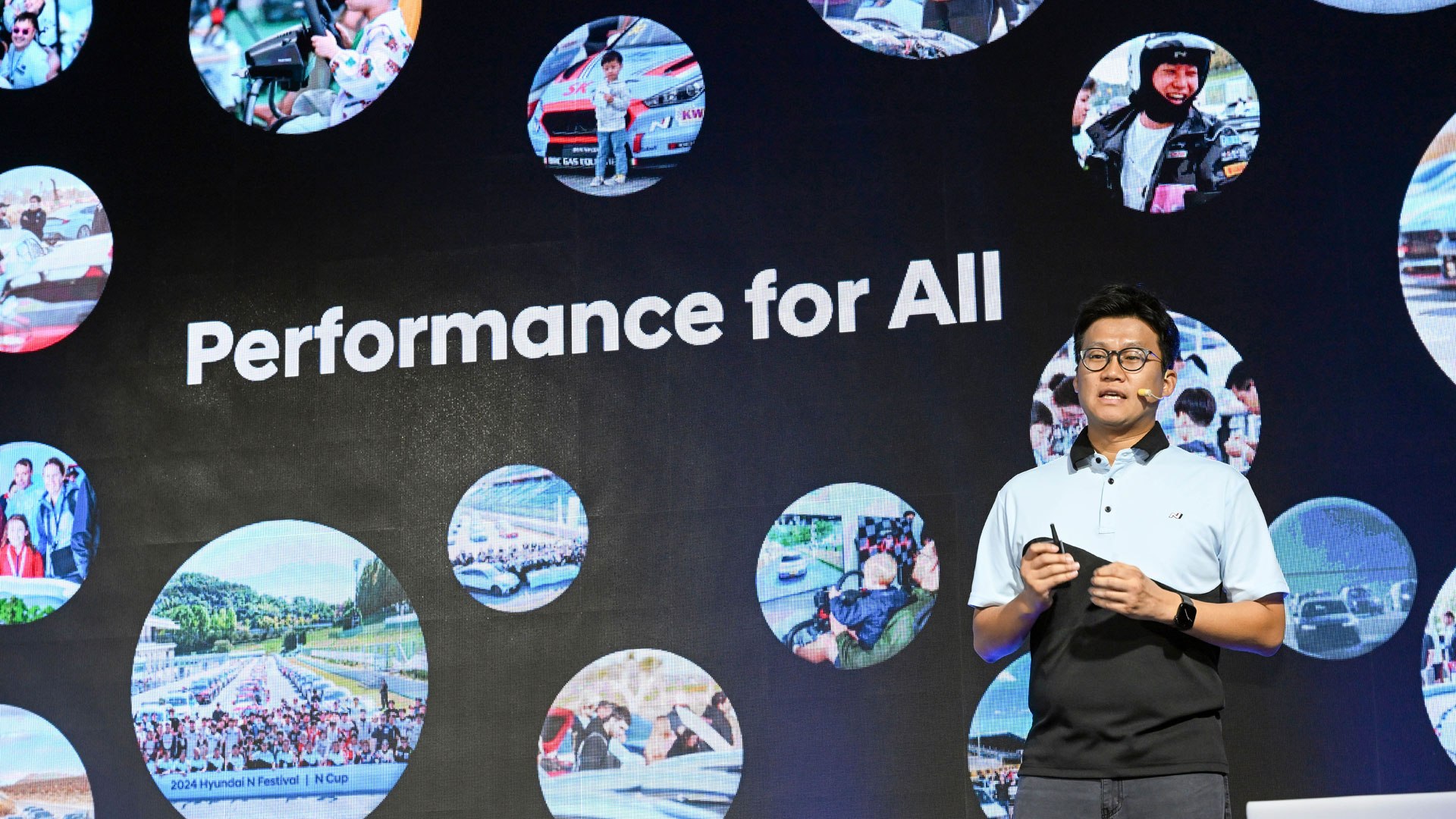 고성능 브랜드 N 출범 10주년 기념식에서 발표하고 있는 N매니지먼트실 박준우 상무