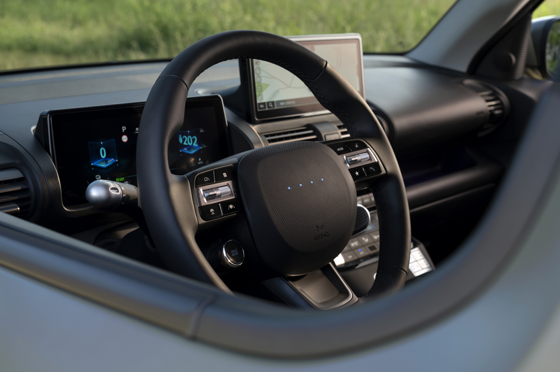 [캐스퍼] 고요한 도시의 밤, 수많은 불빛 사이를 가르며 달리는 드라이브_캐스퍼 핸들