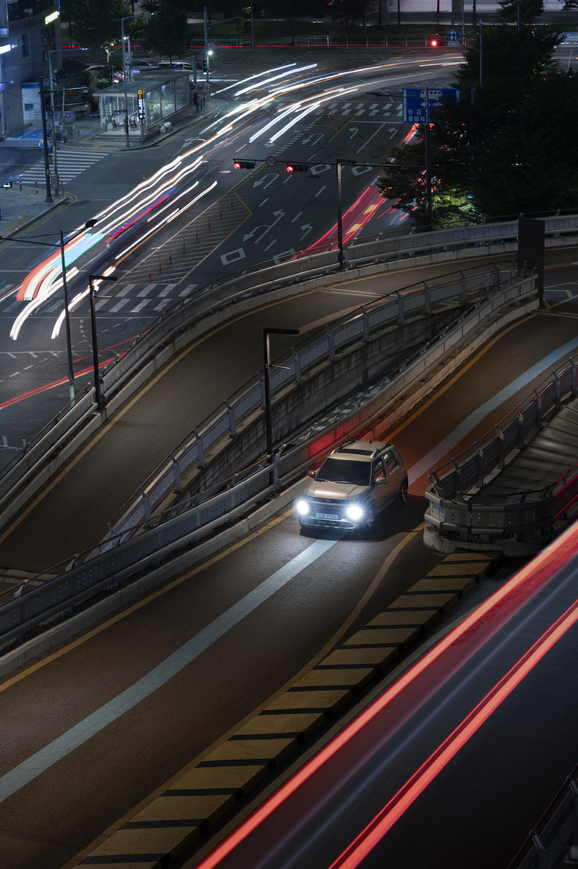 고요한 도시의 밤, 수많은 불빛 사이를 가르며 달리는 드라이브_캐스퍼 야간주행
