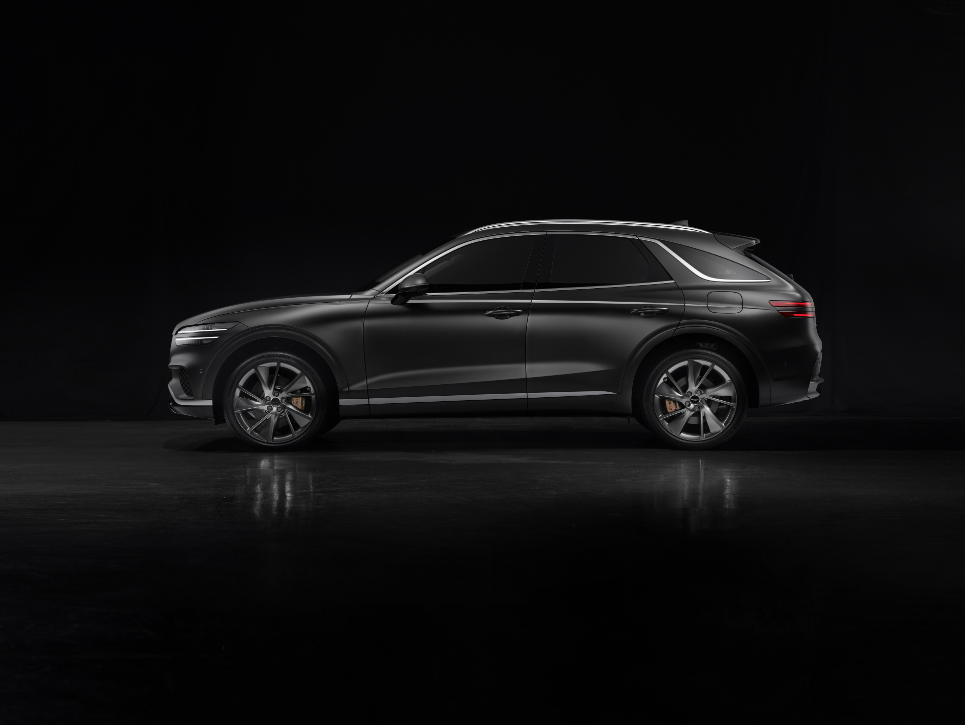 Sleek and modern throughout, #GenesisGV70 delivers dynamic yet elegant atmosphere.