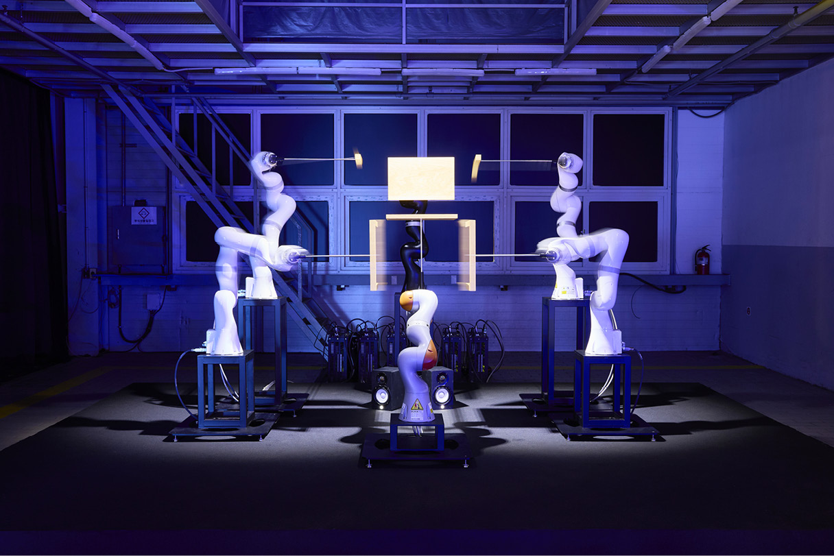 체계화된 사물 의자 전시물