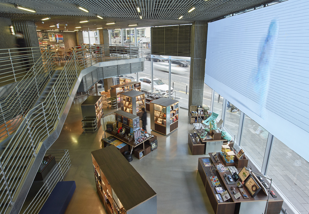 현대모터스튜디오 서울 실내 전경