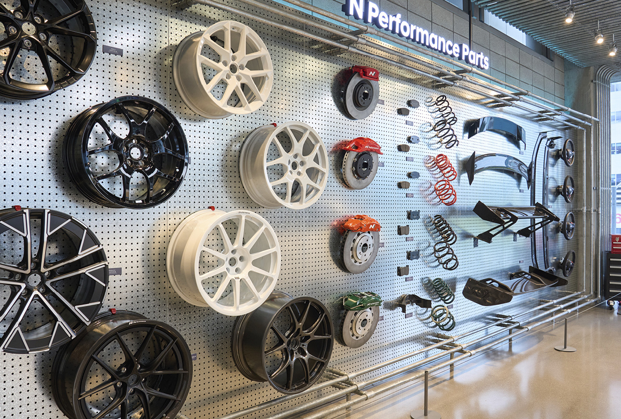 N 퍼포먼스 파츠월의 모습