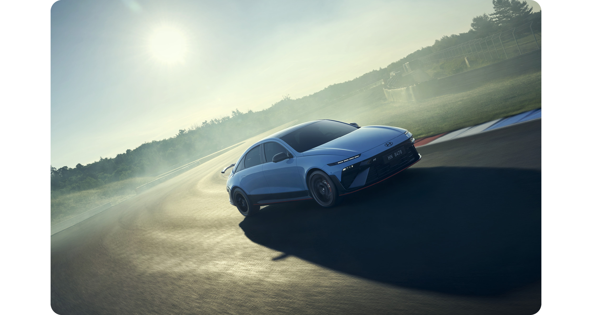 아이오닉 6 N 주행 모습