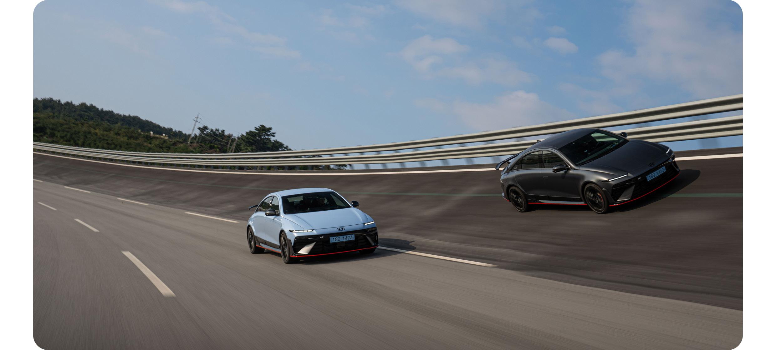 아이오닉 6 N 주행 모습