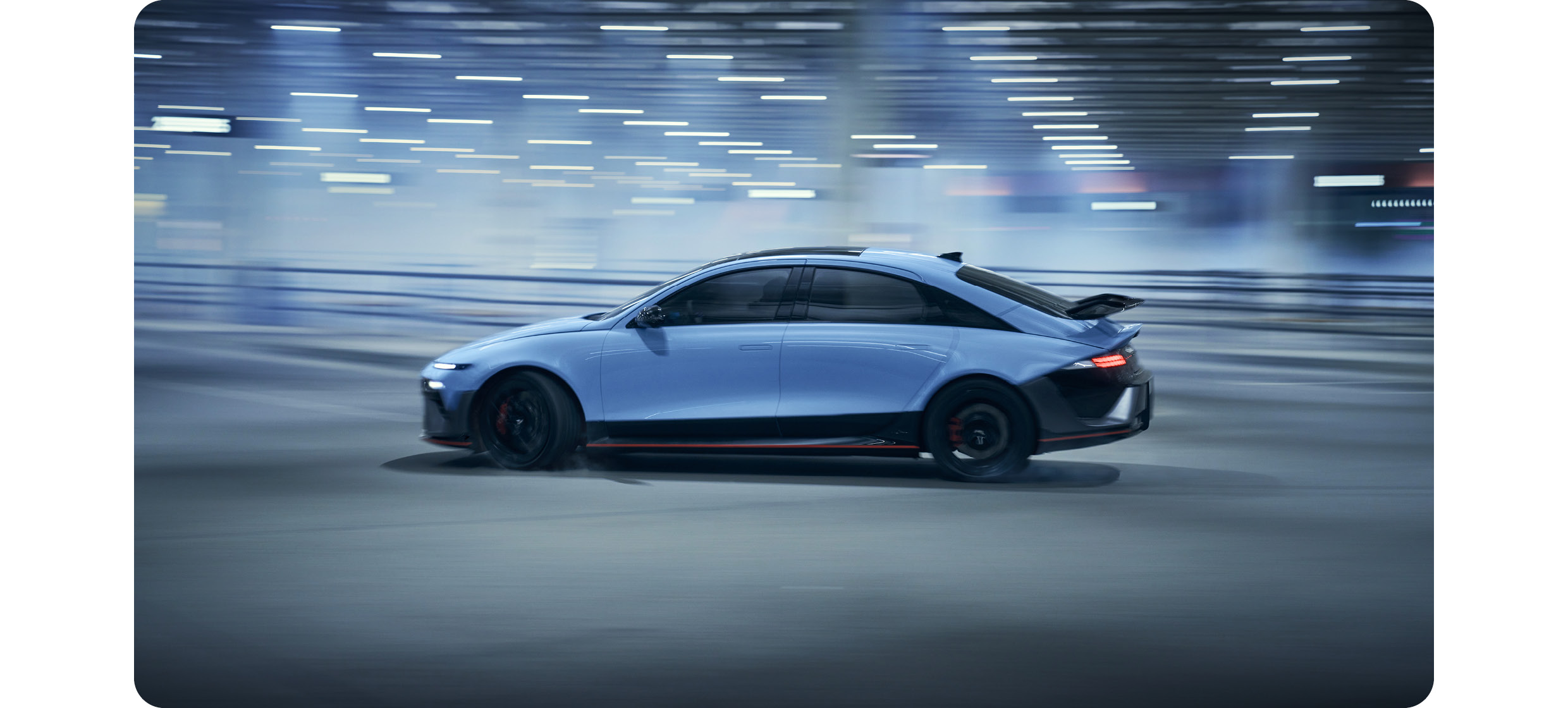 아이오닉 6 N 주행 모습