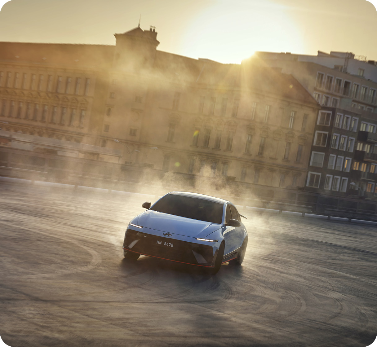 아이오닉 6 N 주행 모습