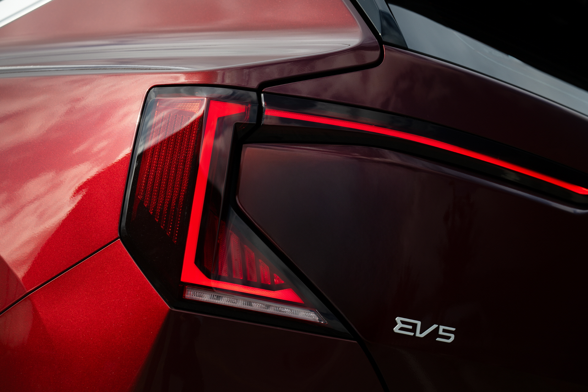 천년의 고도 경주에서 만난 기아 EV5 백램프