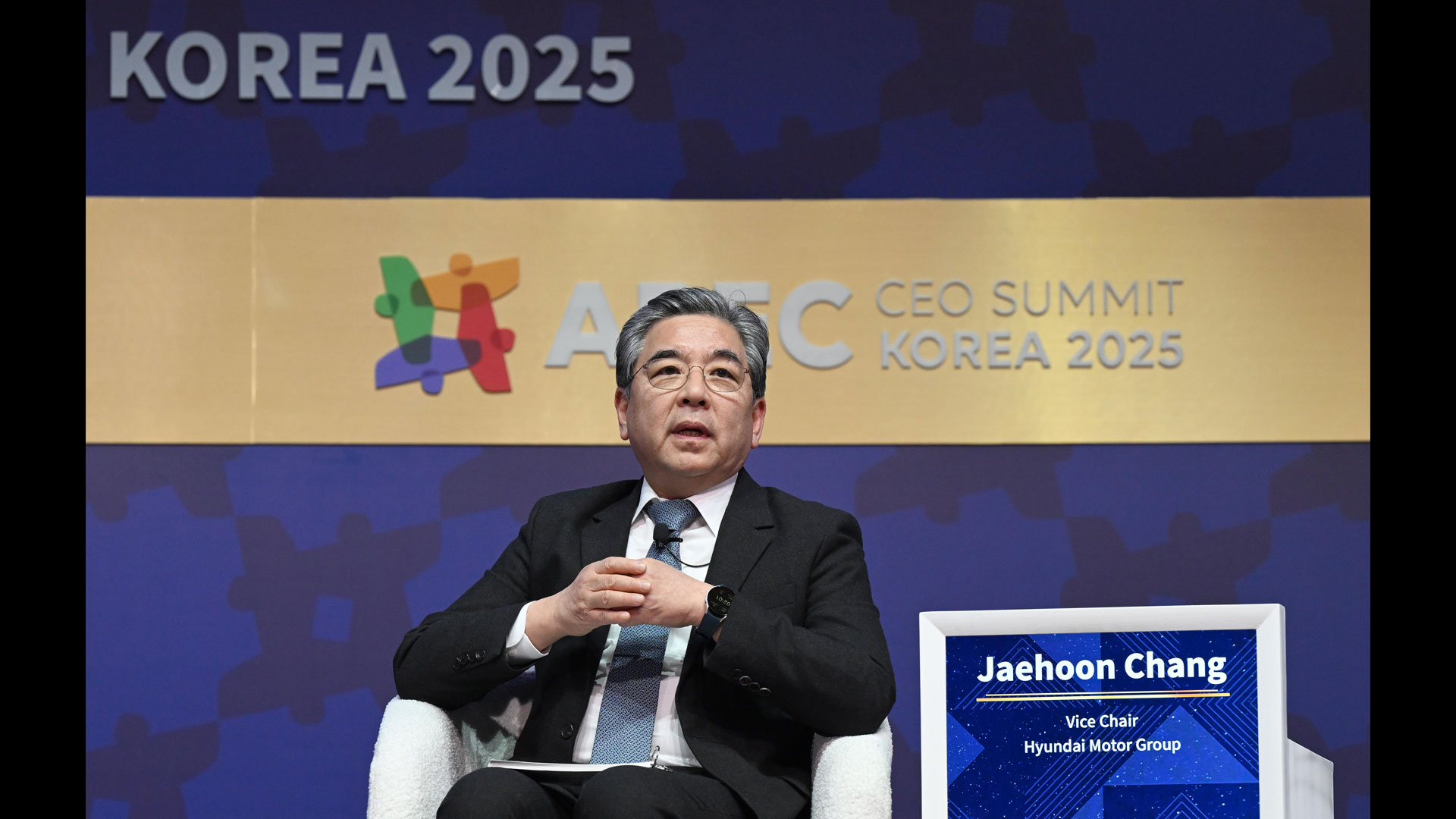 장재훈 현대자동차그룹 부회장이 APEC CEO 서밋 수소 세션에서 발언을 하는 모습 - (2)