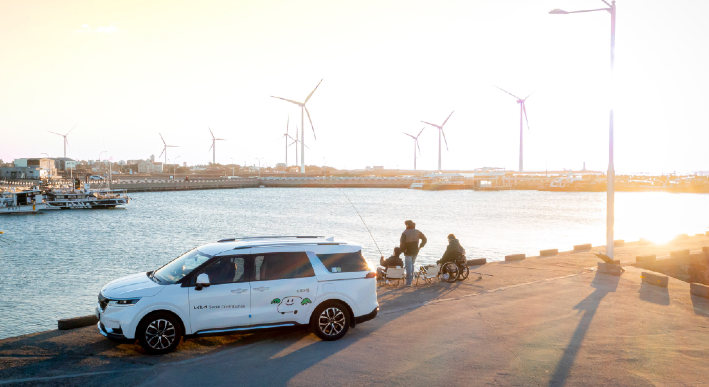 초록여행으로 여행을 즐기는 장애인의 모습