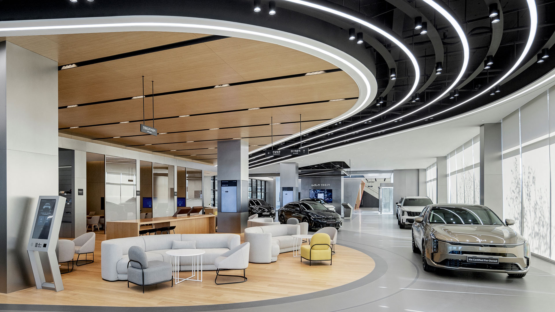 기아 인증중고차 센터 평택 직영점 내부 전경