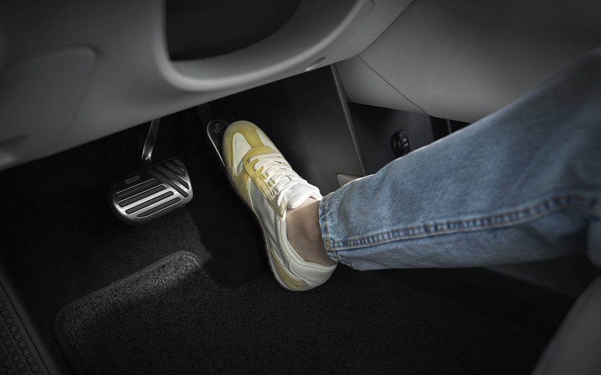 페달 오조작 안전보조 기능 설명 사진