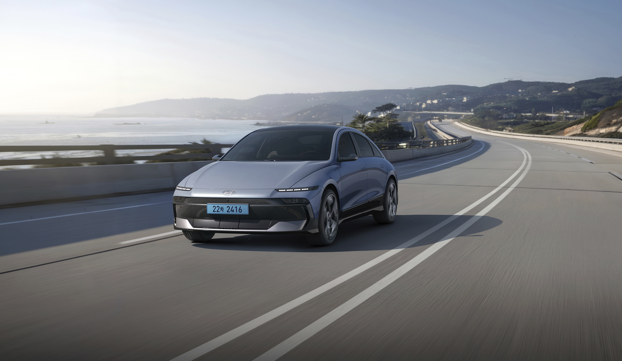 아이오닉 6의 주행 장면