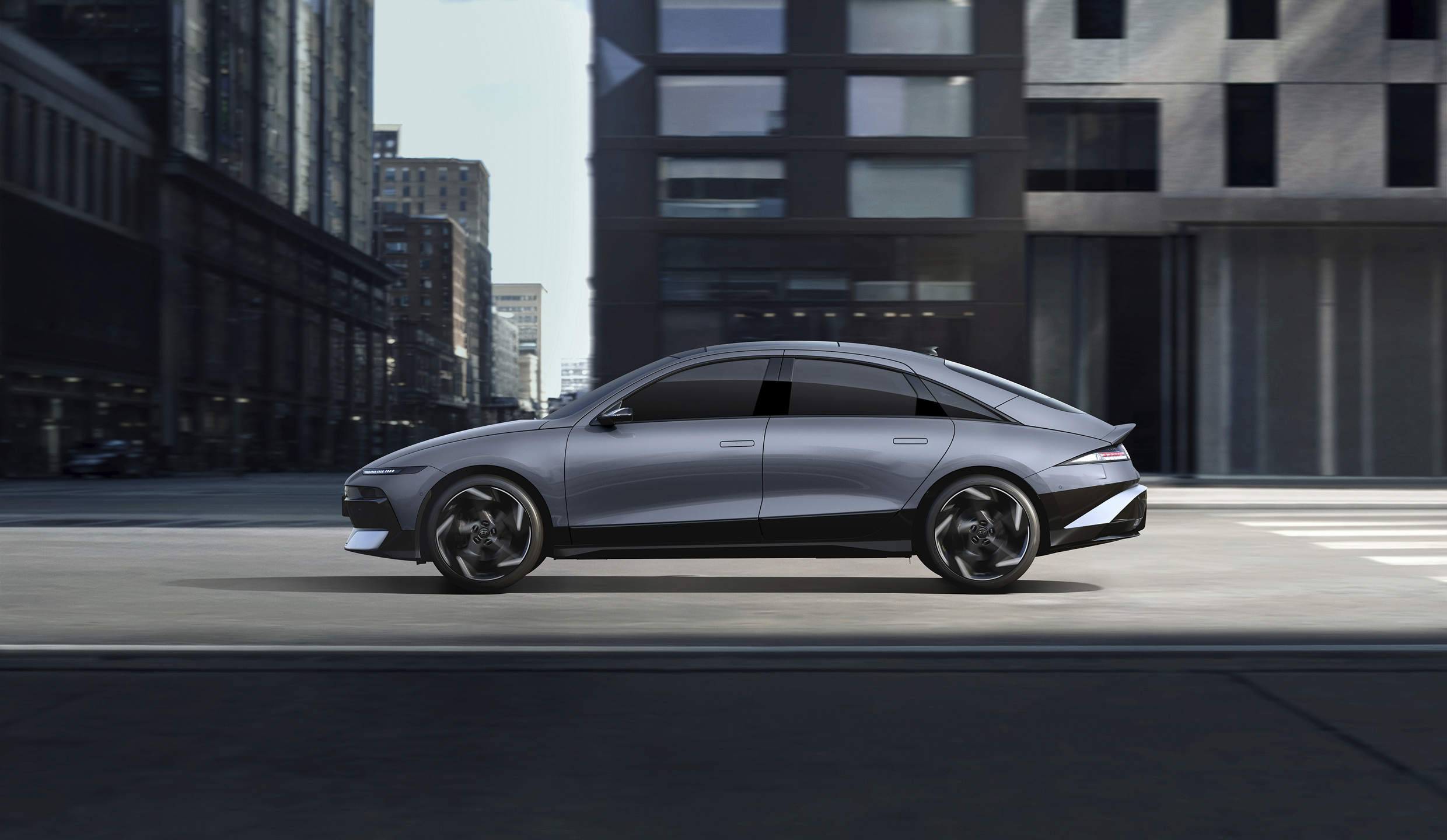 아이오닉 6의 옆 모습