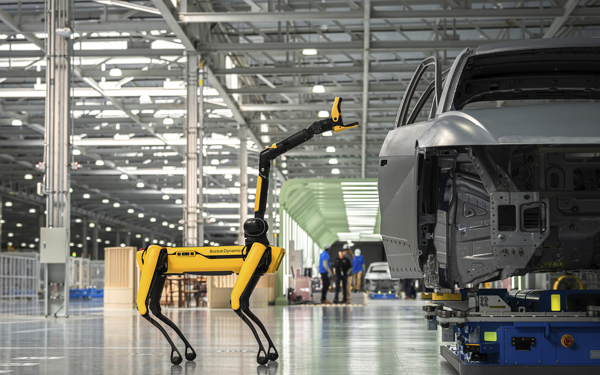 현대차그룹 스마트팩토리 내부의 모습