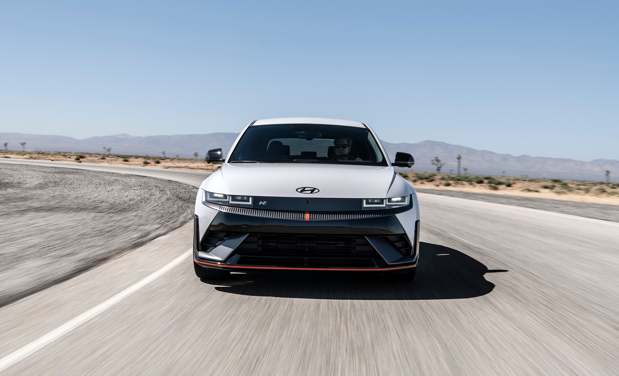 아이오닉 5 N 주행 모습