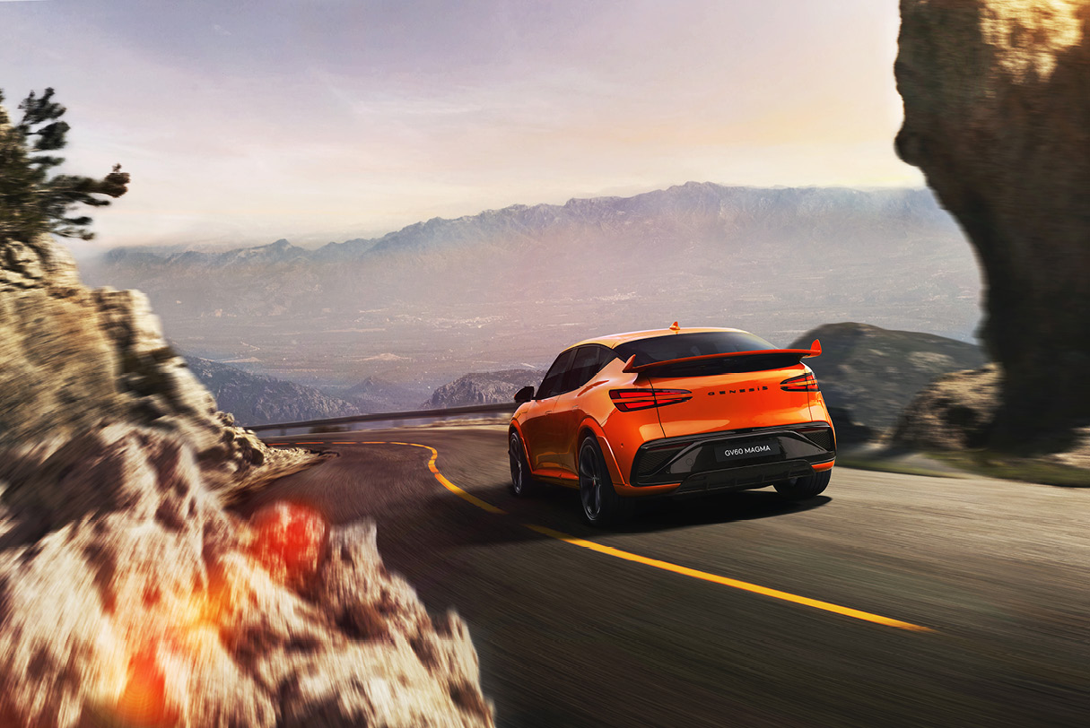 제네시스 GV60 마그마의 주행 모습