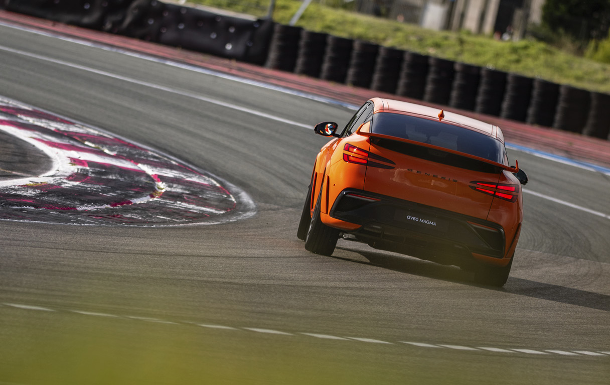 제네시스 GV60 마그마의 모습