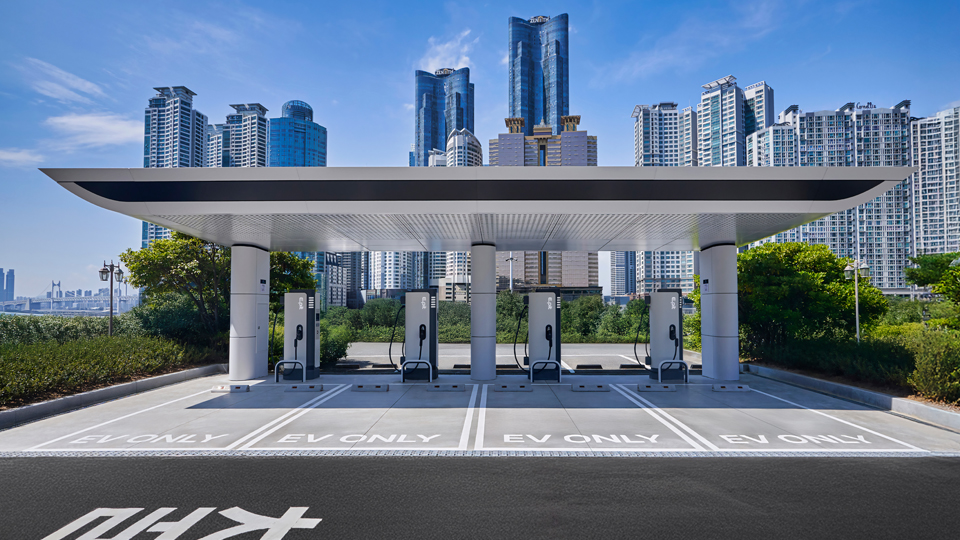 현대자동차그룹, ‘플러그 앤 차지(PnC)’ 충전 네트워크 본격 확대한다-main