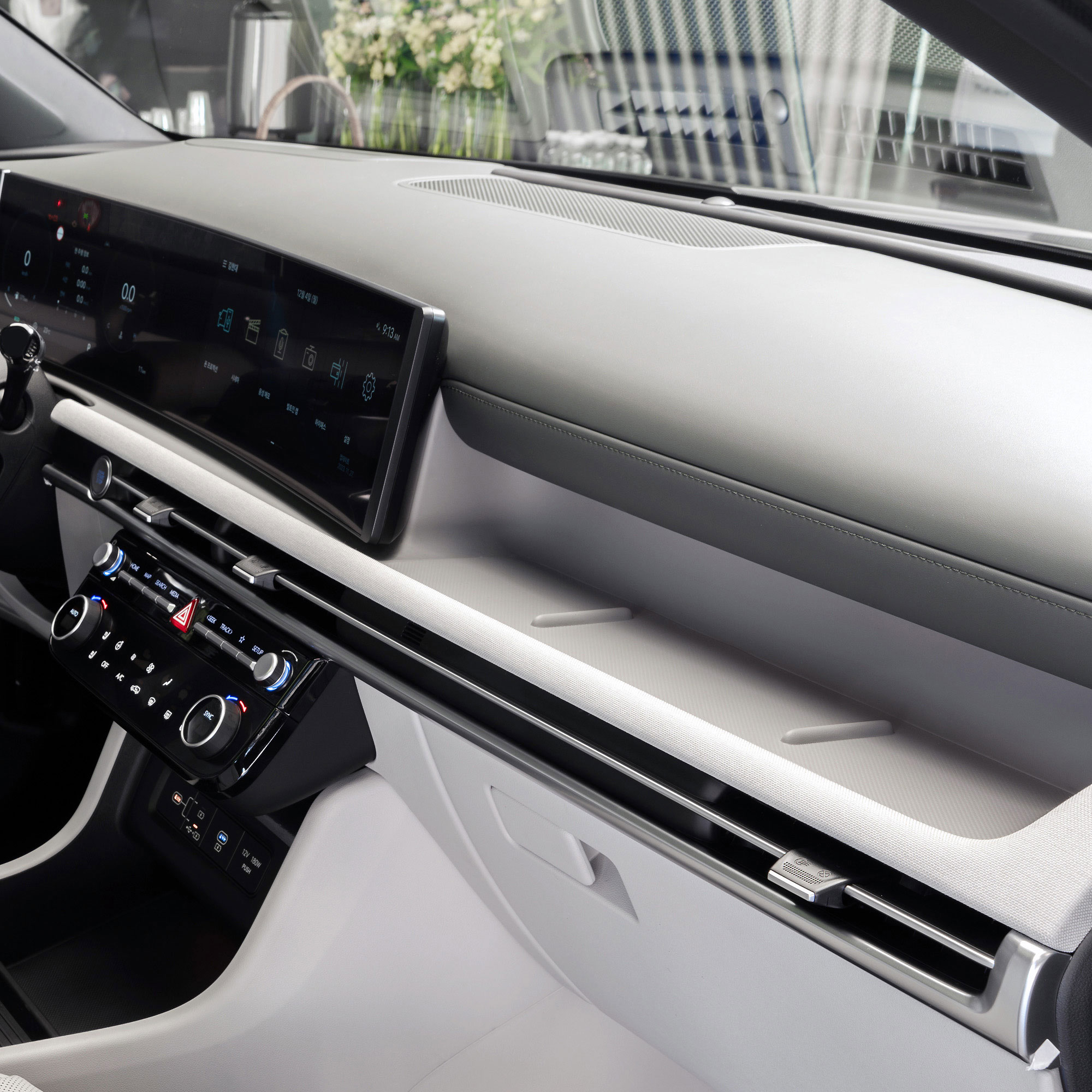 현대자동차 더 뉴 투싼 차량 내장 대시보드.