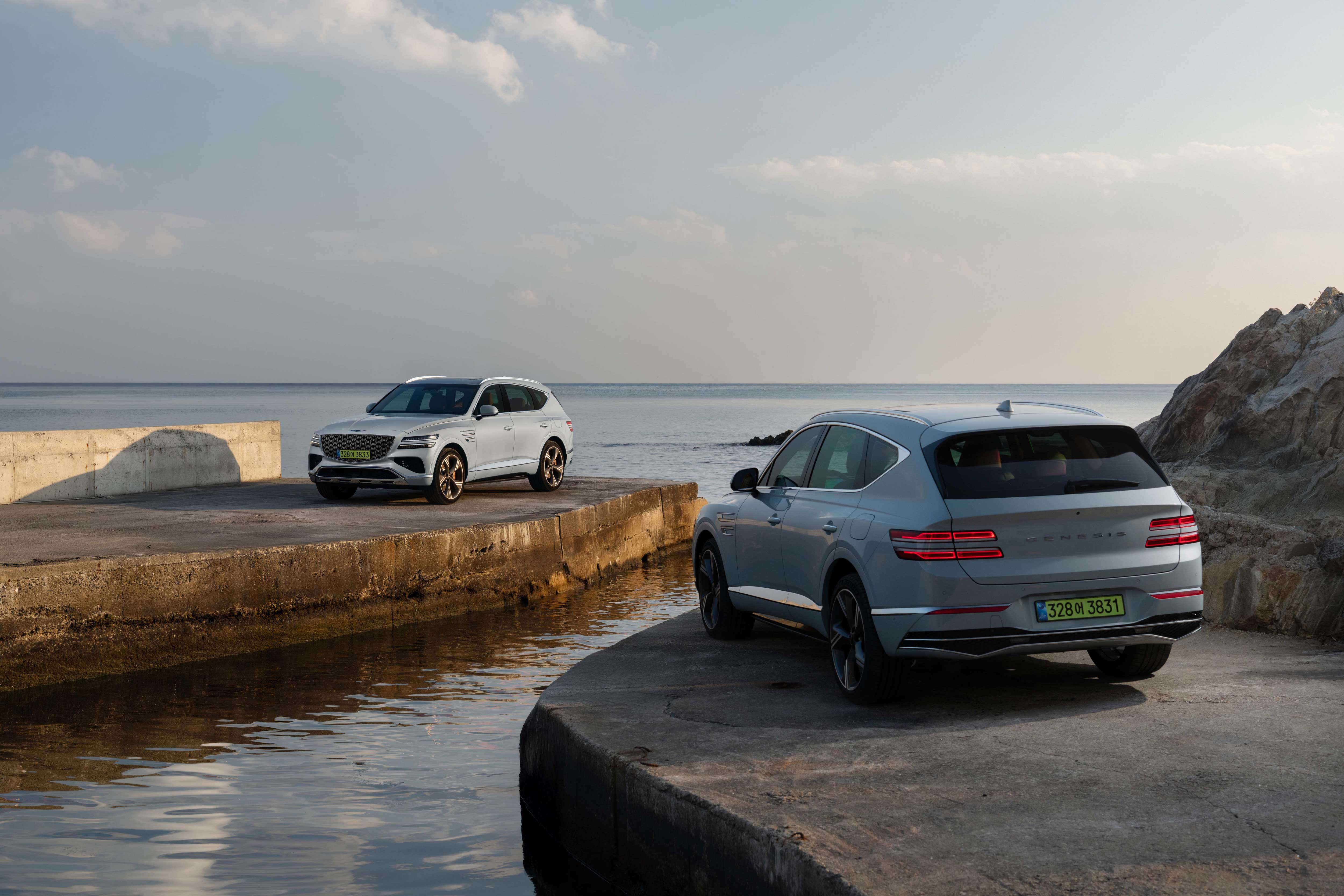 GV80 2대 전면과 후면