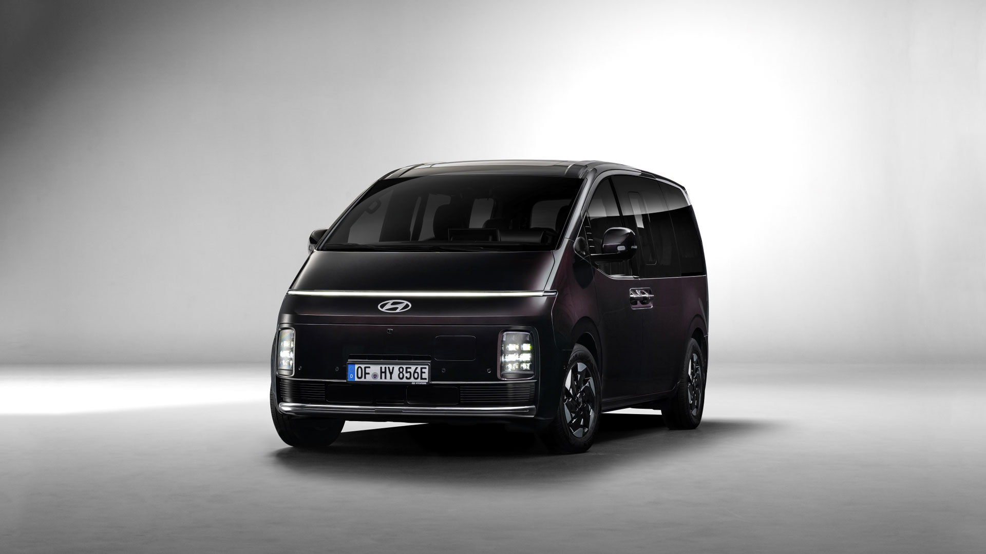 Hyundai STARIA Electric Debuts, Setting a New Standard for Spacious, Everyday Zero-Emission Mobility