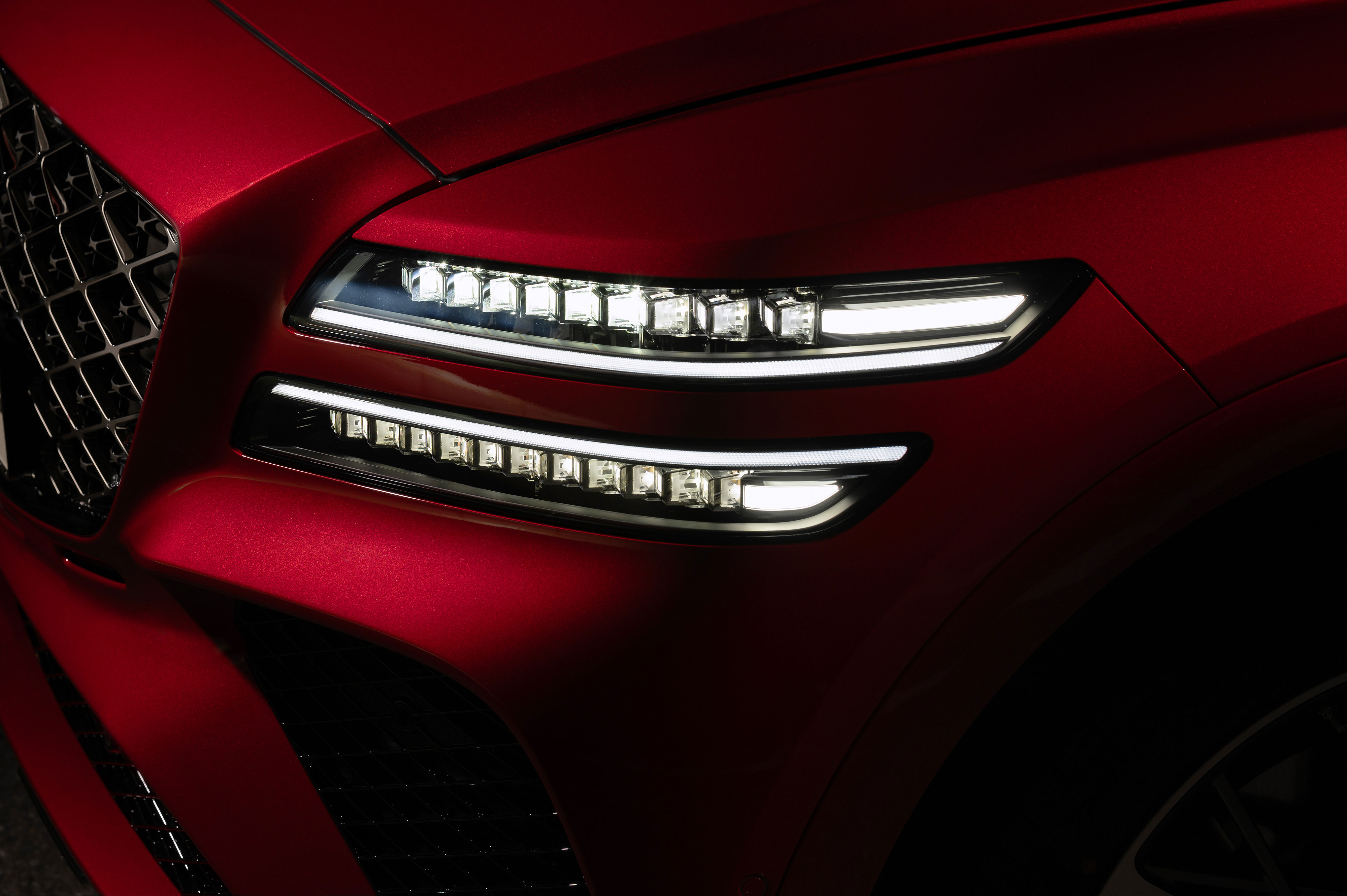 Feel the class of the Genesis GV80 Coupe from its dramatic silhouette to its luxurious touches throughout. (4)